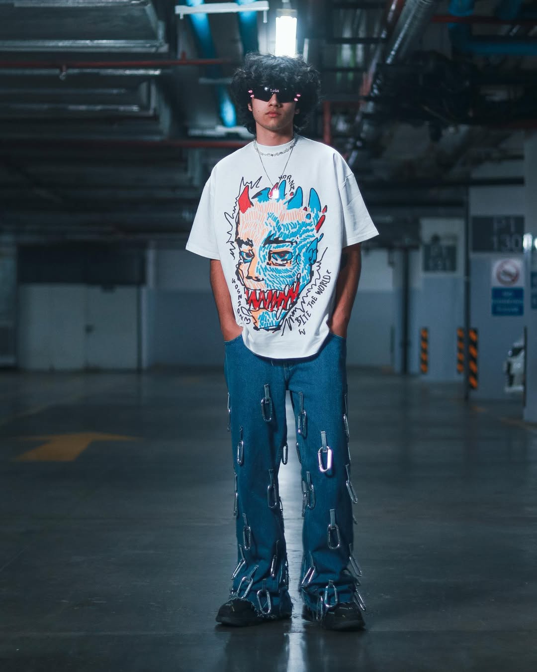 Bite the world [ White ]