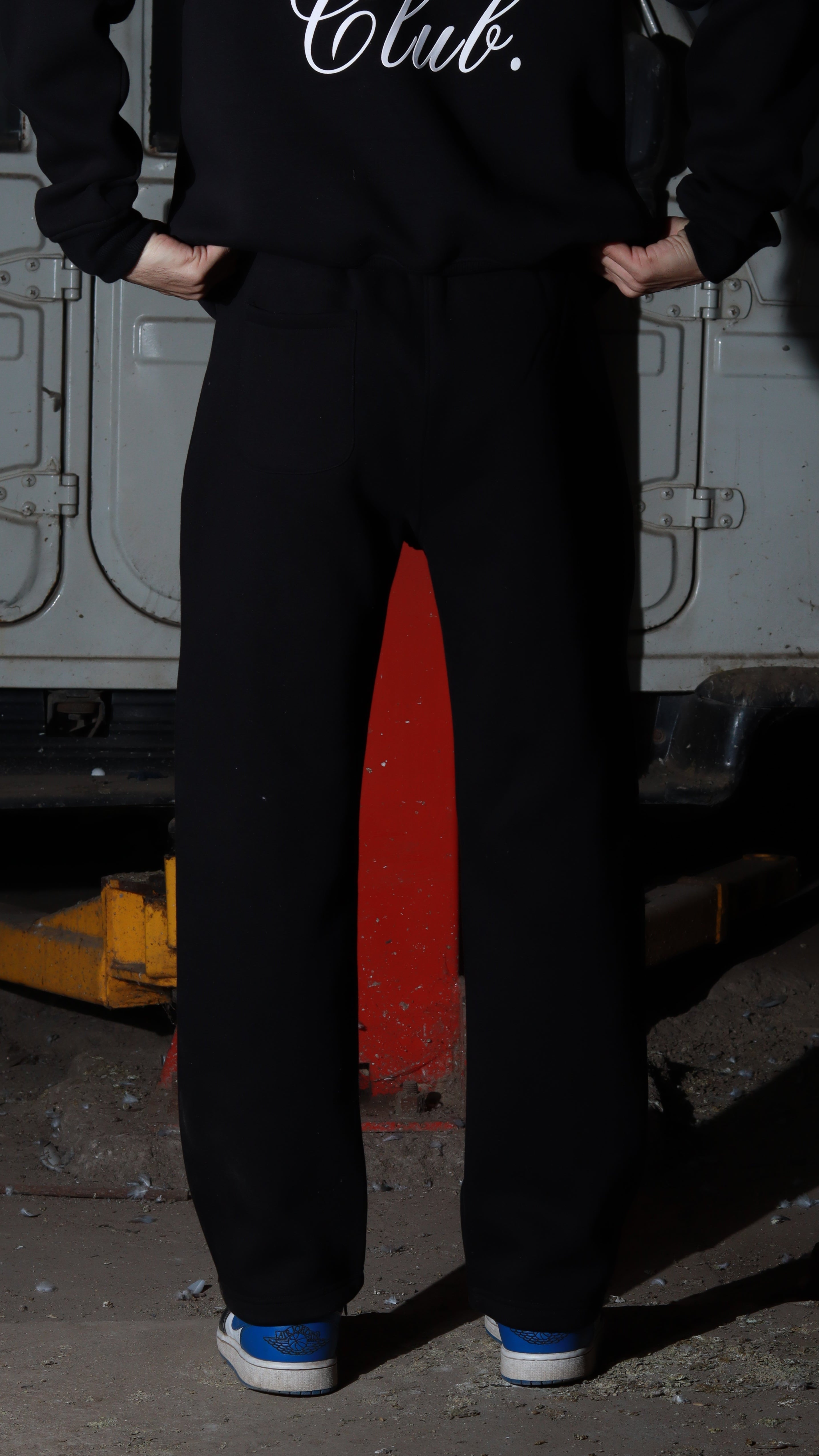 Glare pants [BLACK]